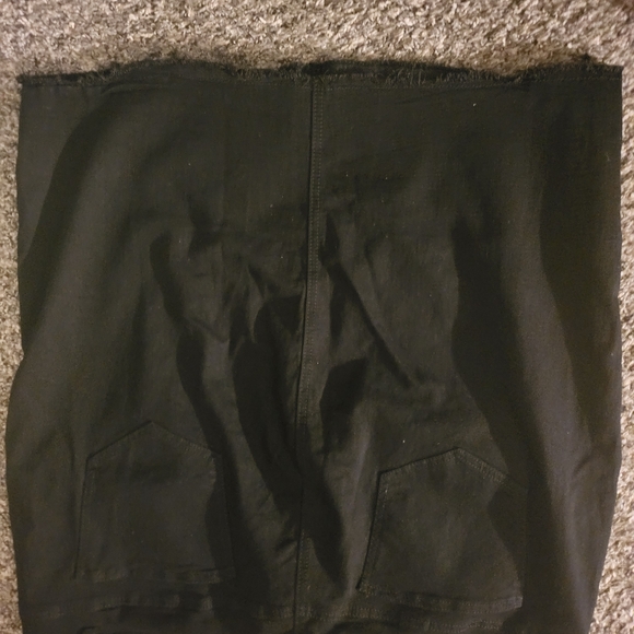 Black sequin skirt - Picture 3 of 3